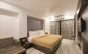 Hotel Sanmukh By Adamo